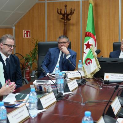 سوناطراك: الرئيس المدير العام يتفقد مشروع تعزيز المكمن الغازي بحاسي الرمل
