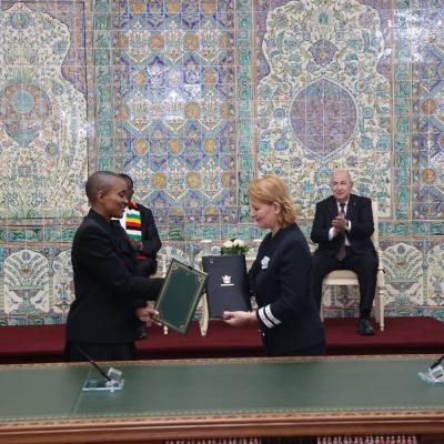 Le président de la République copréside avec son homologue zimbabwéen la cérémonie de signature d'accords et de mémorandums d'entente de coopération