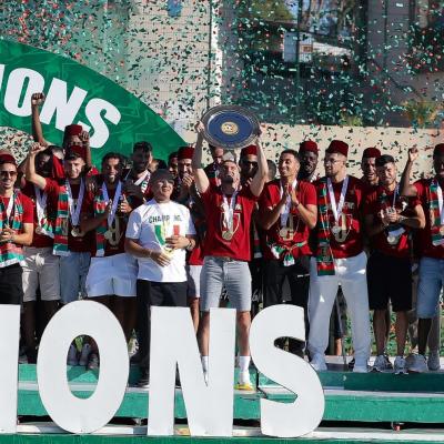 Le MCA reçoit le bouclier de champion d'Algérie 2024-2025