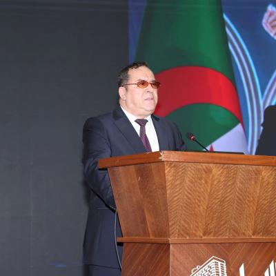 وزير الاتصال يبرز الرعاية الخاصة التي يوليها رئيس الجمهورية للغة العربية  