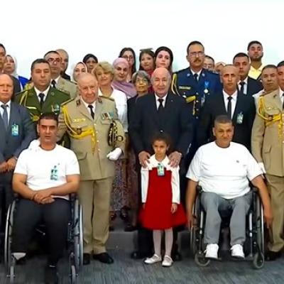 عائلات المكرّمين تحيي رئيس الجمهورية