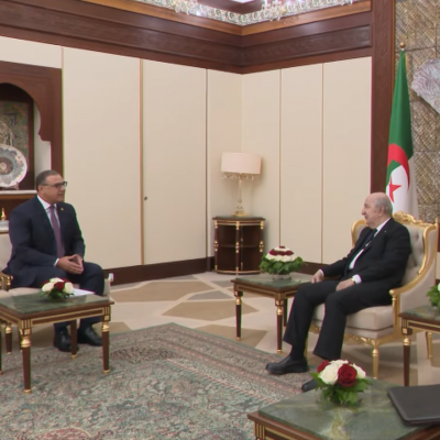Le président de la République reçoit l'ambassadeur de la République arabe d'Egypte en Algérie 