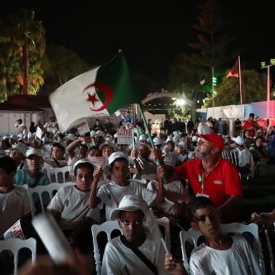 مخيمات
