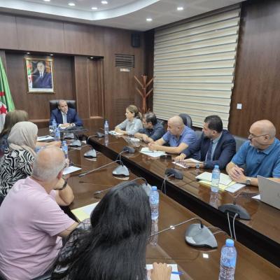 كمال رزيق 