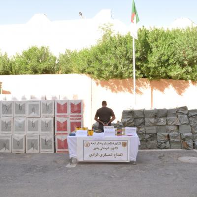 الجيش الوطني الشعبي: إحباط محاولات إدخال أزيد من 7 قناطير من الكيف المعالج عبر الحدود مع المغرب خلال أسبوع   الجيش الوطني الشعبي: إحباط محاولات إدخال أزيد من 7 قناطير من الكيف المعالج عبر الحدود مع المغرب خلال أسبوع