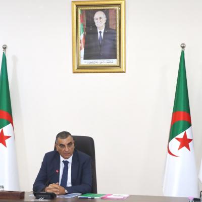 أشغال عمومية : اجتماع لمتابعة تسريع إنجاز منفذ الطريق السيار جن جن - العلمة