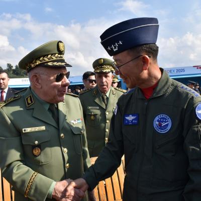 Le Général d’Armée Chanegriha assiste en République de Corée à une exhibition aérienne dans le cadre de l'ADEX-2025