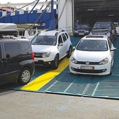 استيراد السيارات