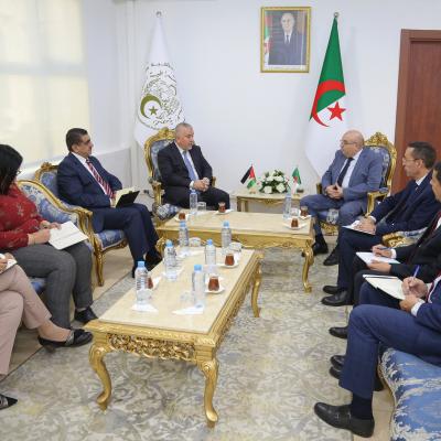 صناعة صيدلانية: بحث سبل تعزيز التعاون الجزائري-الأردني