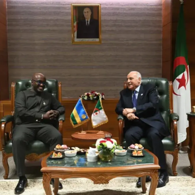  عطاف يستقبل نظيره الرواندي على هامش أشغال المؤتمر الدولي حول جرائم  الاستعمار في إفريقيا