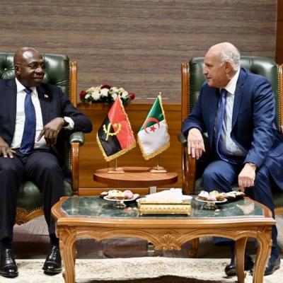 عطاف يستقبل نظيره الأنغولي