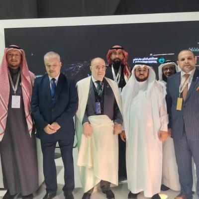 السيد بلمهدي يزور أجنحة مؤتمر ومعرض الحج السعودي