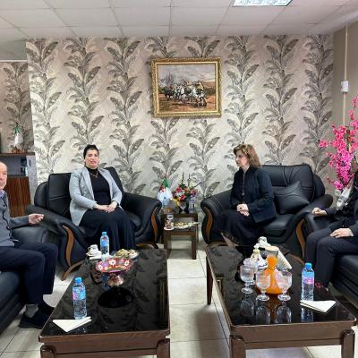 السيدة مولوجي تزور مقر الهيئة الوطنية لحماية وترقية الطفولة 