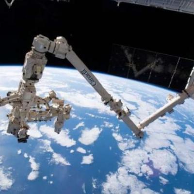 إطلاق 52 قمرا صناعيا