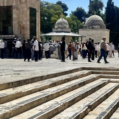 عشرات المستعمرين الصهاينة يقتحمون المسجد الأقصى المبارك 