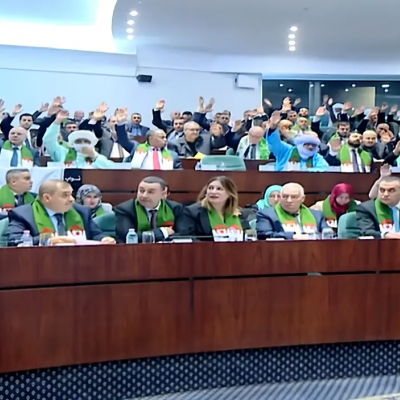 المصادقة على القانون العضوي المتعلق بالقانون الأساسي للقضاء