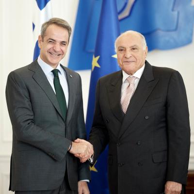 عطاف يستقبل من طرف رئيس الوزراء اليوناني