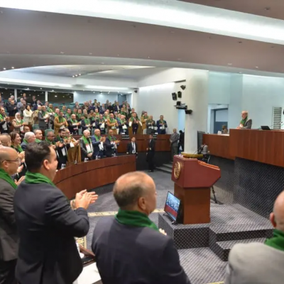 المجلس الشعبي المصادقة على قانون تجريم الاستعمار الفرنسي في الجزائر 