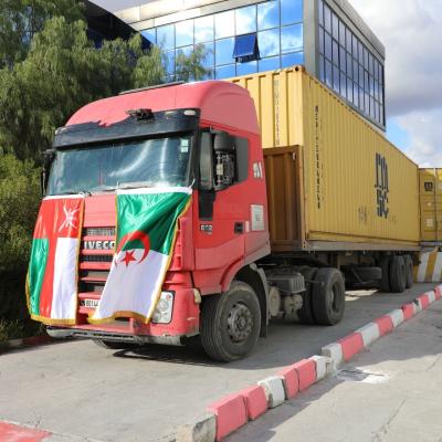 تصدير أول شحنة من المواد الصيدلانية نحو الصين وسلطنة عمان