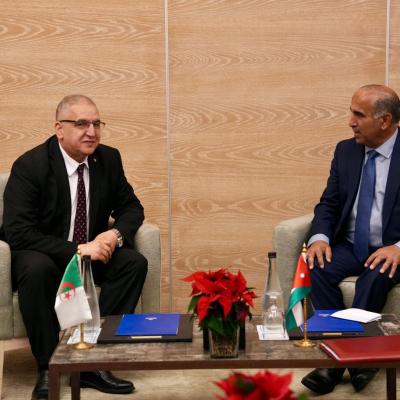  مقرمان يجري لقاء مع نظيره الأردني 