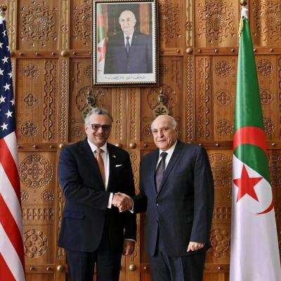 السيد عطاف يستقبل المستشار الرفيع للرئيس الأمريكي لإفريقيا والشؤون العربية  والشرق الأوسط