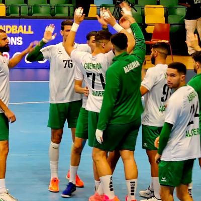 بطولة إفريقيا 2026 : الجزائر تفوز على أنغولا (27-22 ) وتبلغ المربع الذهبي