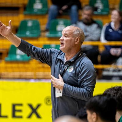 Salah Bouchekriou entraineur national de handball