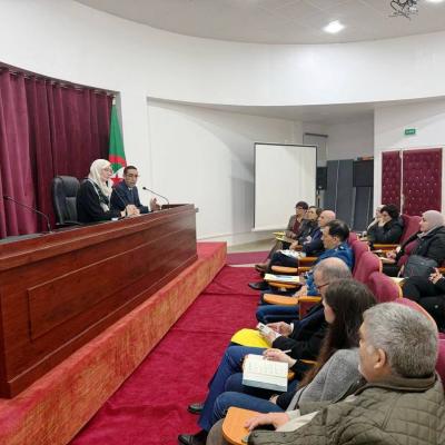 صناعة صيدلانية : اجتماع لتقييم تموين السوق بالأدوية تحسبا لشهر رمضان