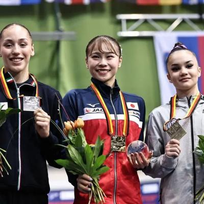 Kaylia Nemour arrache l’argent à la poutre 