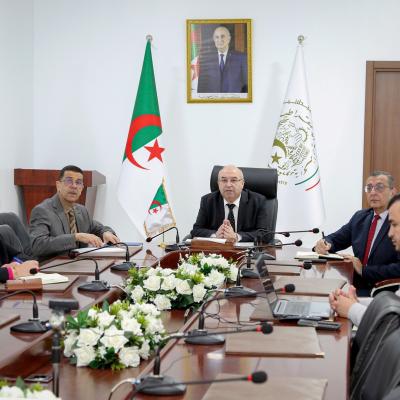 وزير الصناعة الصيدلانية