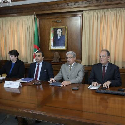 عرقاب يتحادث مع نظيره الإيفواري حول تعزيز التعاون  الثنائي   