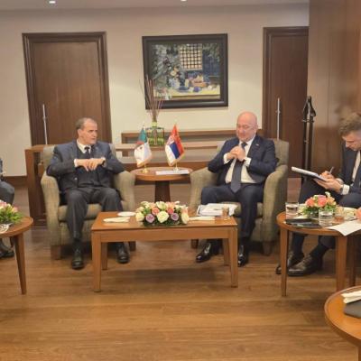 بحث سبل تعزيز التعاون التجاري بين الجزائر وصربيا