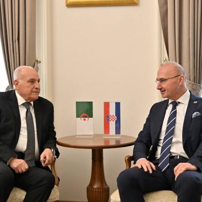 السيد عطاف يجري بزغرب محادثات مع وزير الشؤون الخارجية والأوروبية الكرواتي 