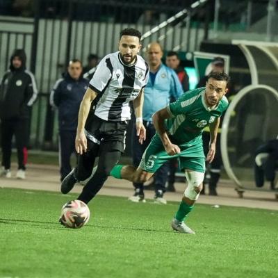 Large victoirer des Sétifiens face à l'ESM