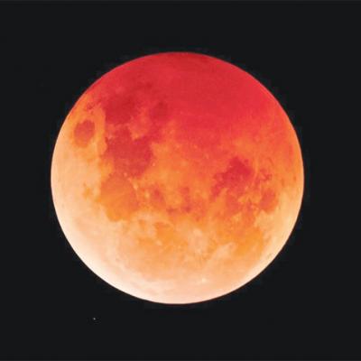 خسوف كلي للقمر