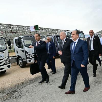 الوزير الأول يشرف بباتنة على تدشين وحدة تركيب غرف التبريد الخاصة بالشاحنات