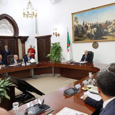 رئيس الجمهورية 