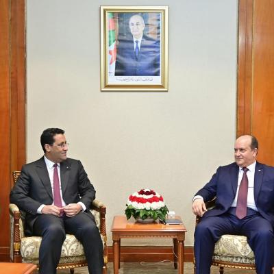 الوزير الأول يجري محادثات ثنائية مع نظيره الموريتاني