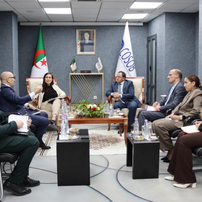  التعاون مع البنك الدولي