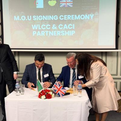  لقاء بين متعاملين اقتصاديين جزائريين  وبريطانيين  