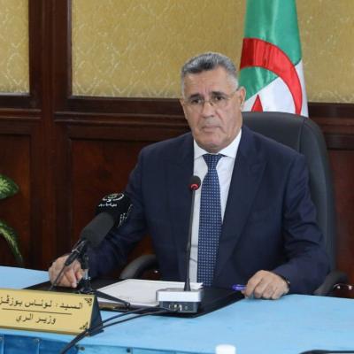 Lounès Bouzegza, ministre de l'Hydraulique