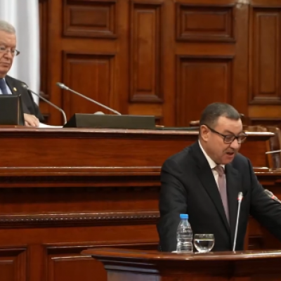 المصادقة على نص القانون العضوي المتعلق بالأحزاب السياسية 