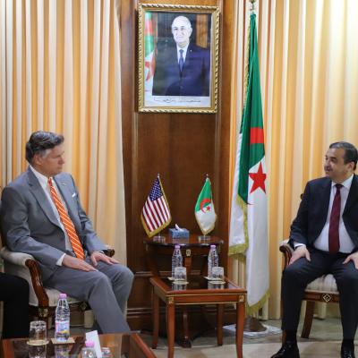 محروقات : السيد عرقاب يستقبل نائب وزير الخارجية الأمريكي