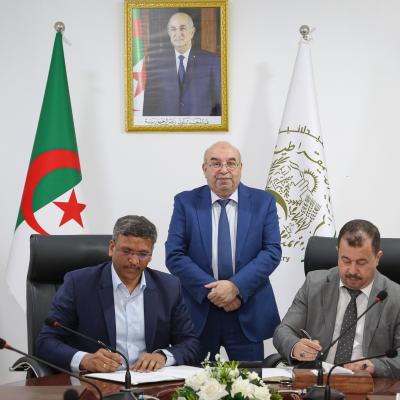  توقيع اتفاقية تعاون بين "صيدال" و مخابر هندية 