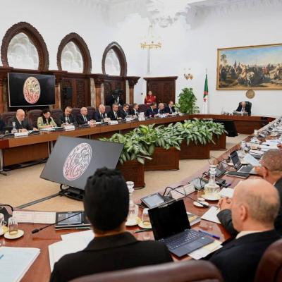 رئيس الجمهورية 
