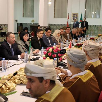 الجزائر - سلطنة عمان: التوقيع على عدة مذكرات تفاهم في مجال النقل
