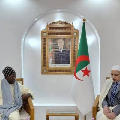 رئيس المجلس الإسلامي الأعلى يستقبل الخليفة العام للفيضة التيجانية بالسنغال