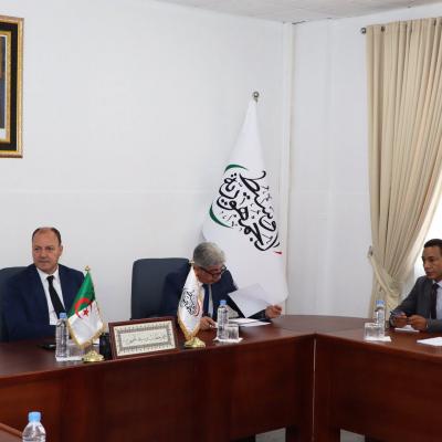 وسيط الجمهورية يترأس اجتماعا تنسيقيا لمتابعة مسار الرقمنة وتعزيز آليات  التكفل بانشغالات المواطنين
