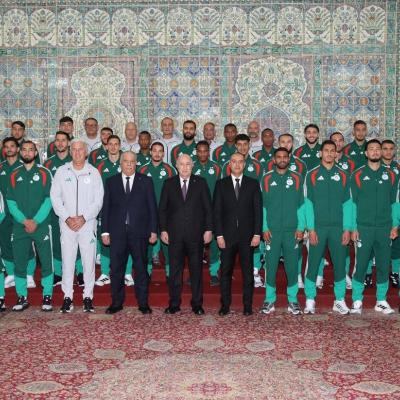 Le président de la République reçoit l'Equipe nationale de football