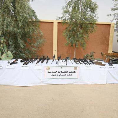 الجيش الوطني الشعبي يسترجع كمية معتبرة من مختلف الأسلحة والذخيرة بإن قزام 